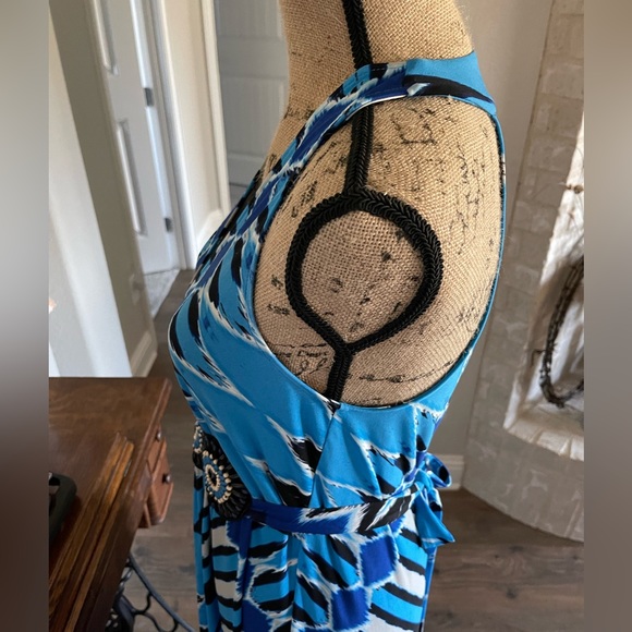 ECI New York Gorgeous Maxi Dress - Picture 9 of 12